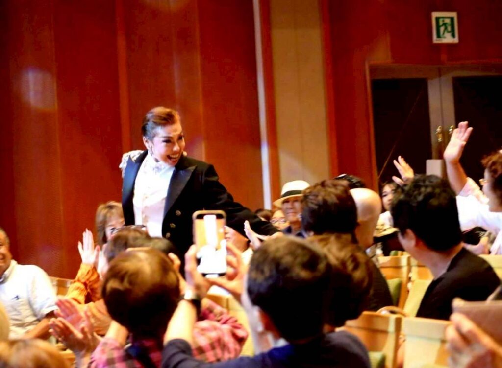 LINE_ALBUM_20250919輝沙羅コンサート2025このショーは愛だ_250924_30