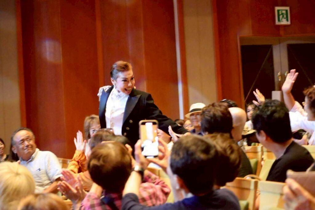 LINE_ALBUM_20250919輝沙羅コンサート2025このショーは愛だ_250924_8